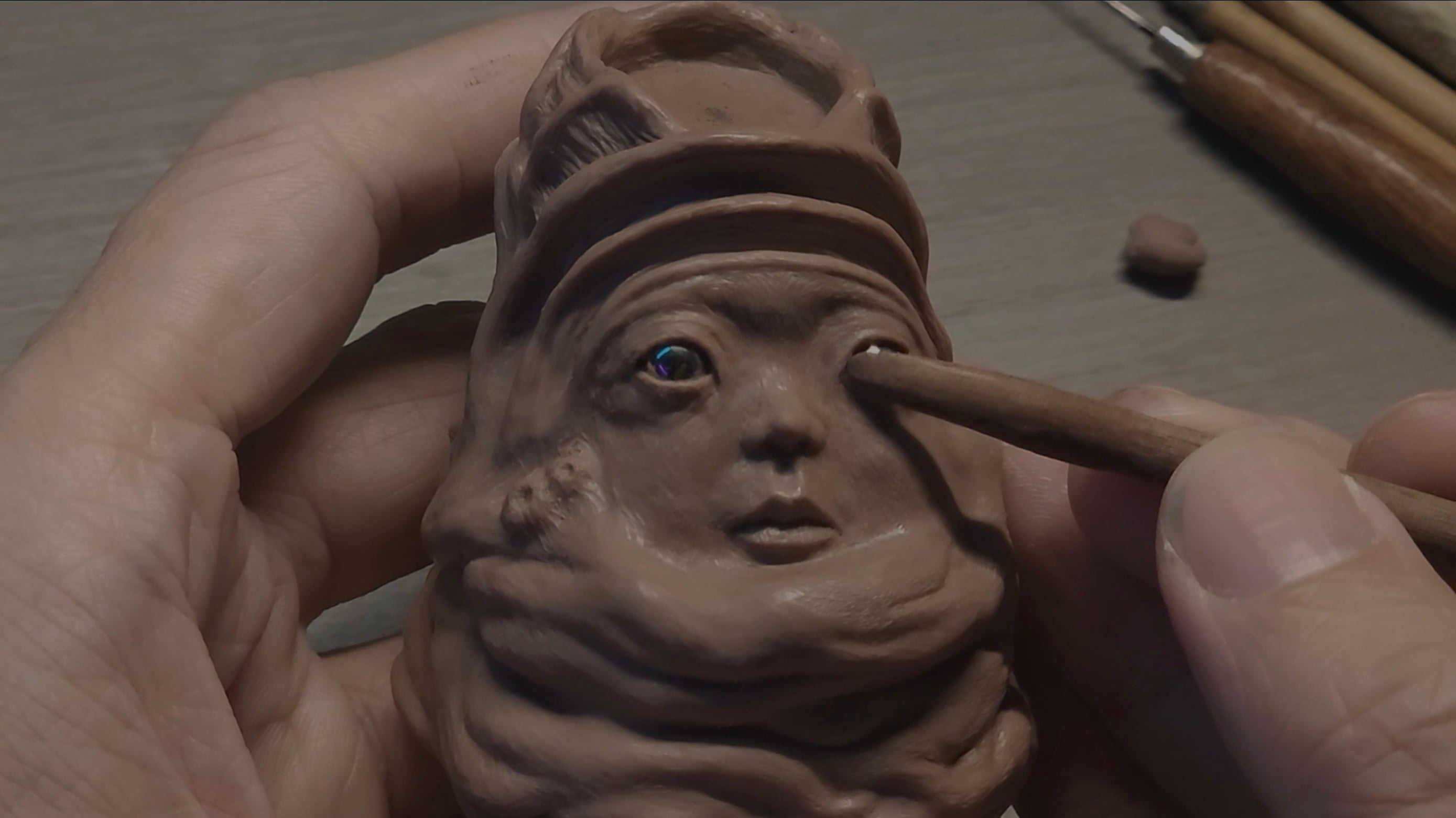 Load video: clay sculpting Diy incense holder for gift